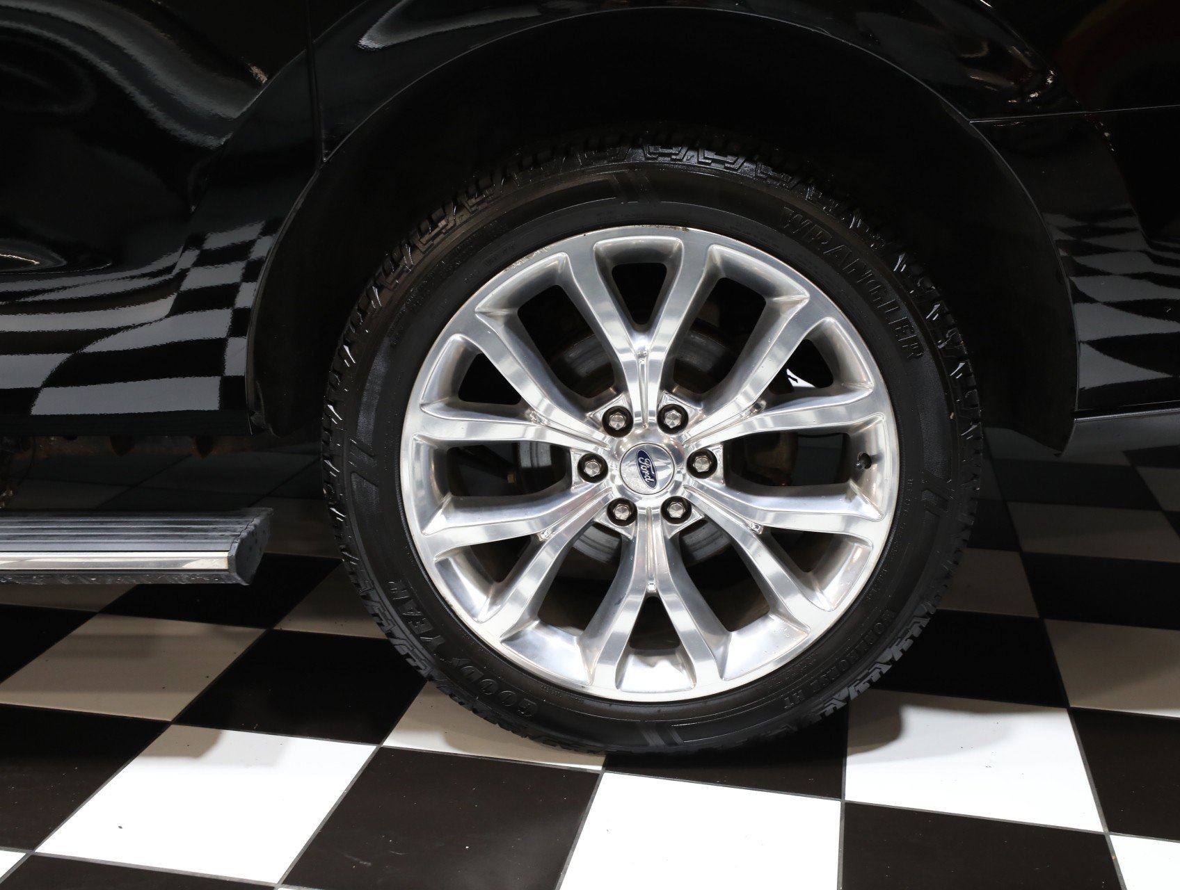 Used 2018 Ford Expedition Max Limited w/ Equipment Group 302A image 24