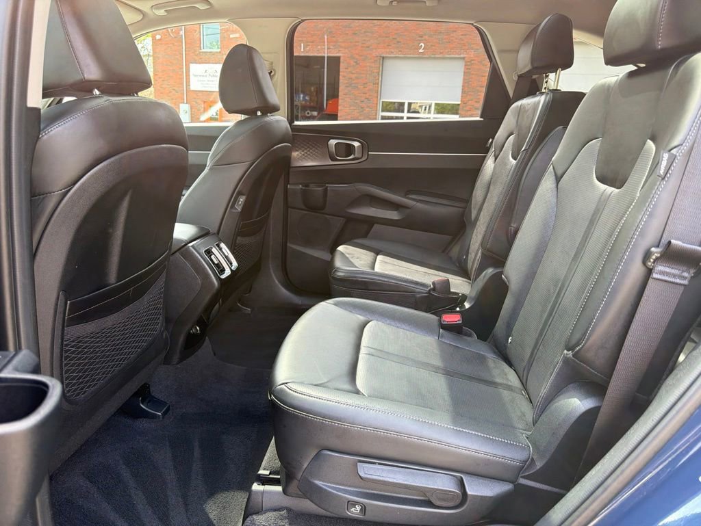 Used 2025 Kia Sorento EX w/ Panoramic Sunroof Package AWD/4WD image 25