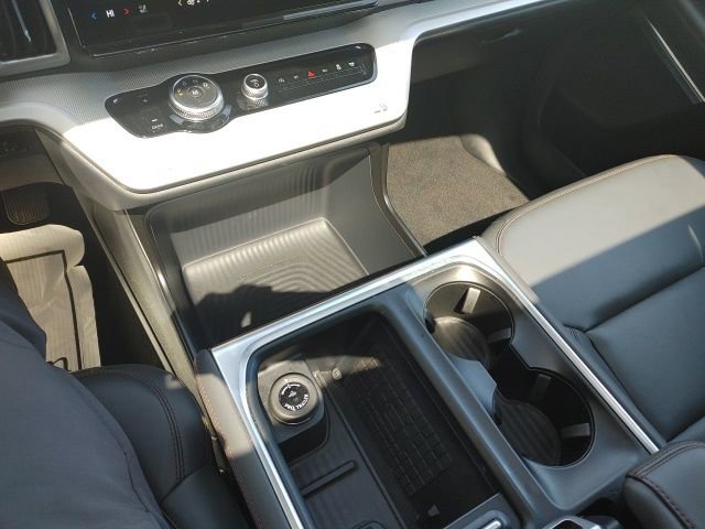 Used 2025 Ford Expedition Max Active image 30