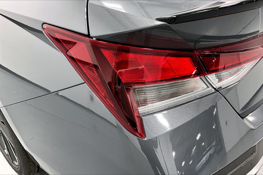 New 2026 Hyundai Elantra SEL Sport FWD image 31