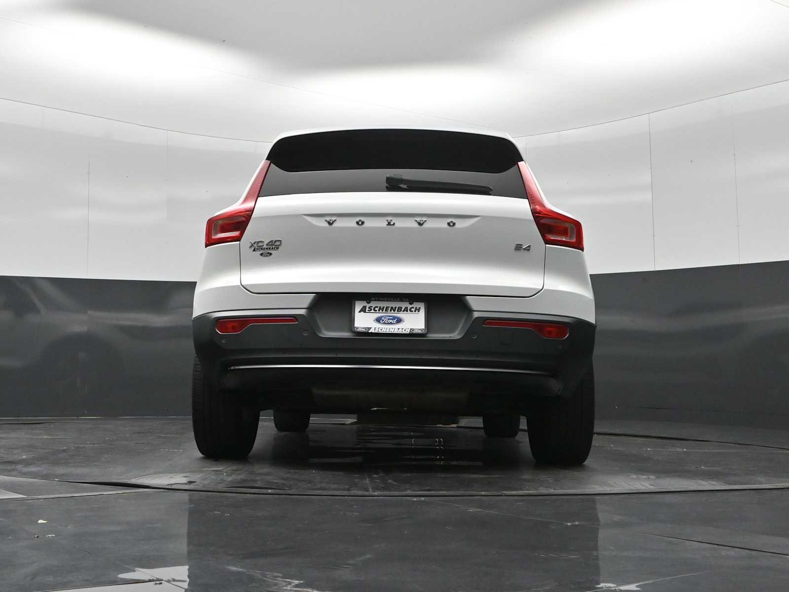 Used 2023 Volvo XC40 B4 Ultimate FWD image 33