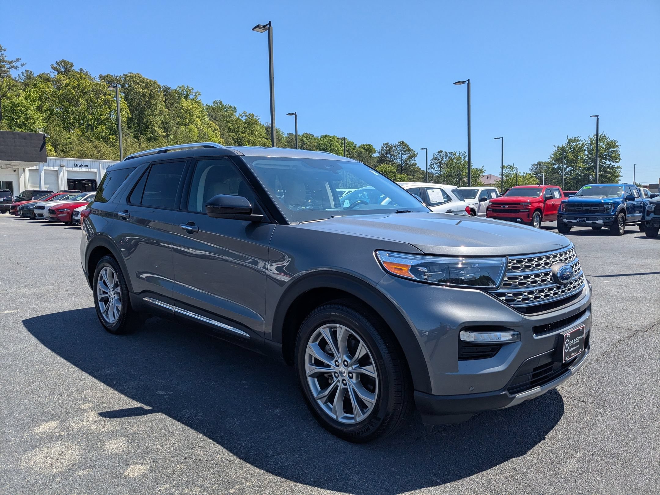 Used 2023 Ford Explorer Limited RWD image 3