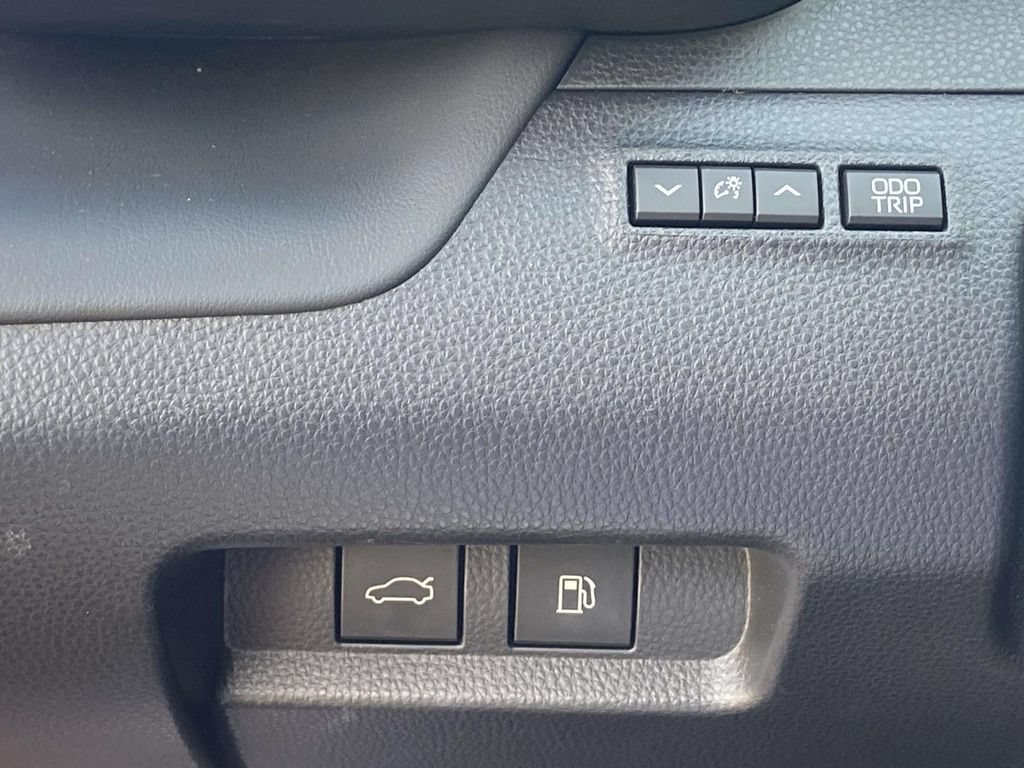 Used 2023 Toyota Crown AWD/4WD image 29