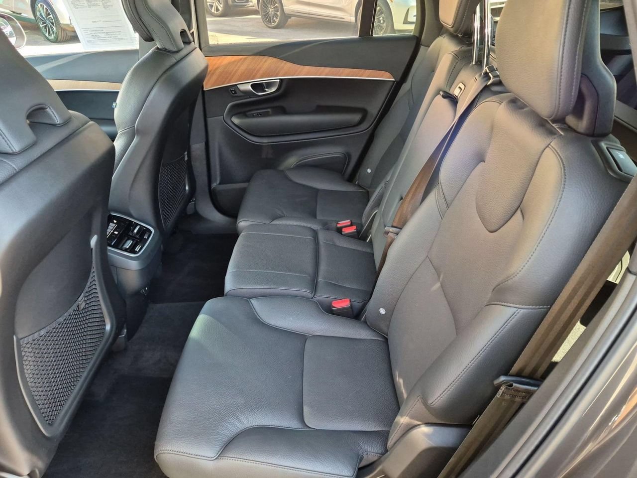 Certified 2024 Volvo XC90 B5 Plus w/ Protection Package Premier AWD/4WD image 24