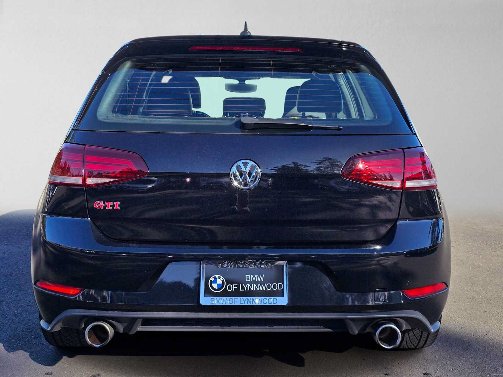 Used 2021 Volkswagen GTI SE FWD image 4