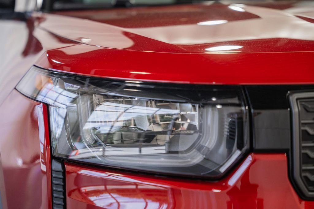 New 2026 Jeep Cherokee Overland image 13