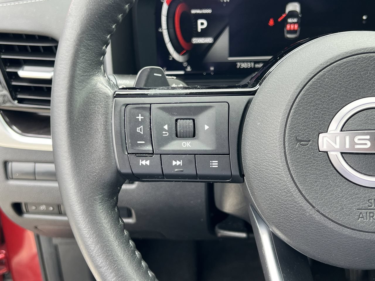 Used 2023 Nissan Rogue Platinum w/ Platinum Premium Package FWD image 10
