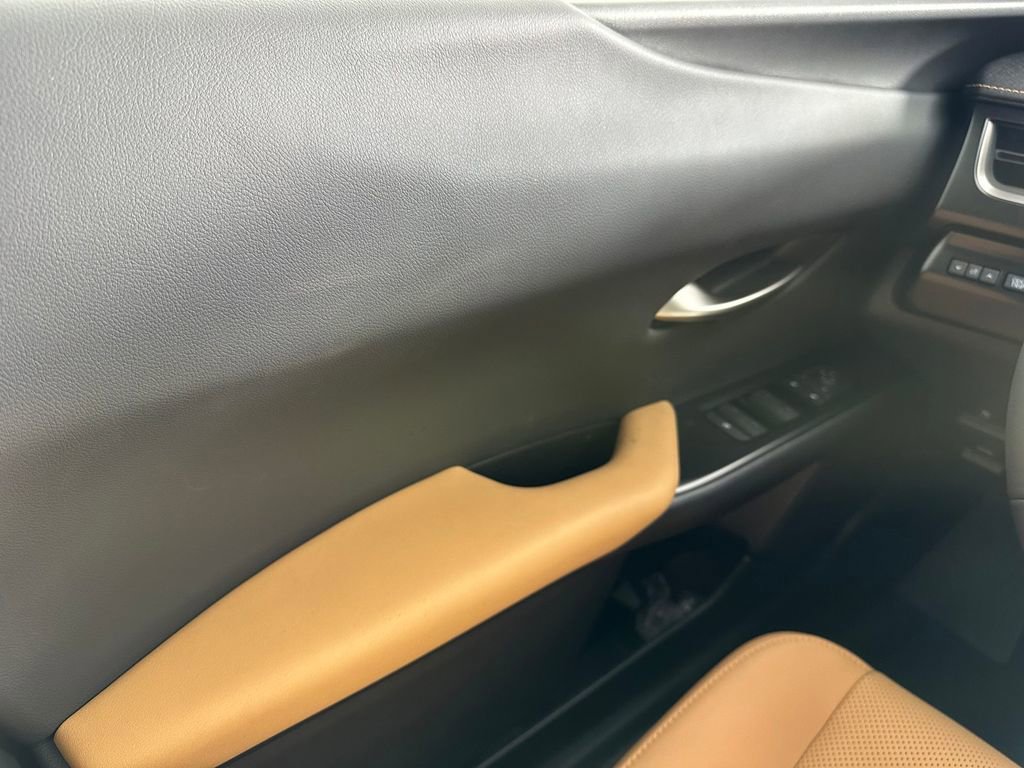 New 2026 Lexus UX 300h AWD image 33