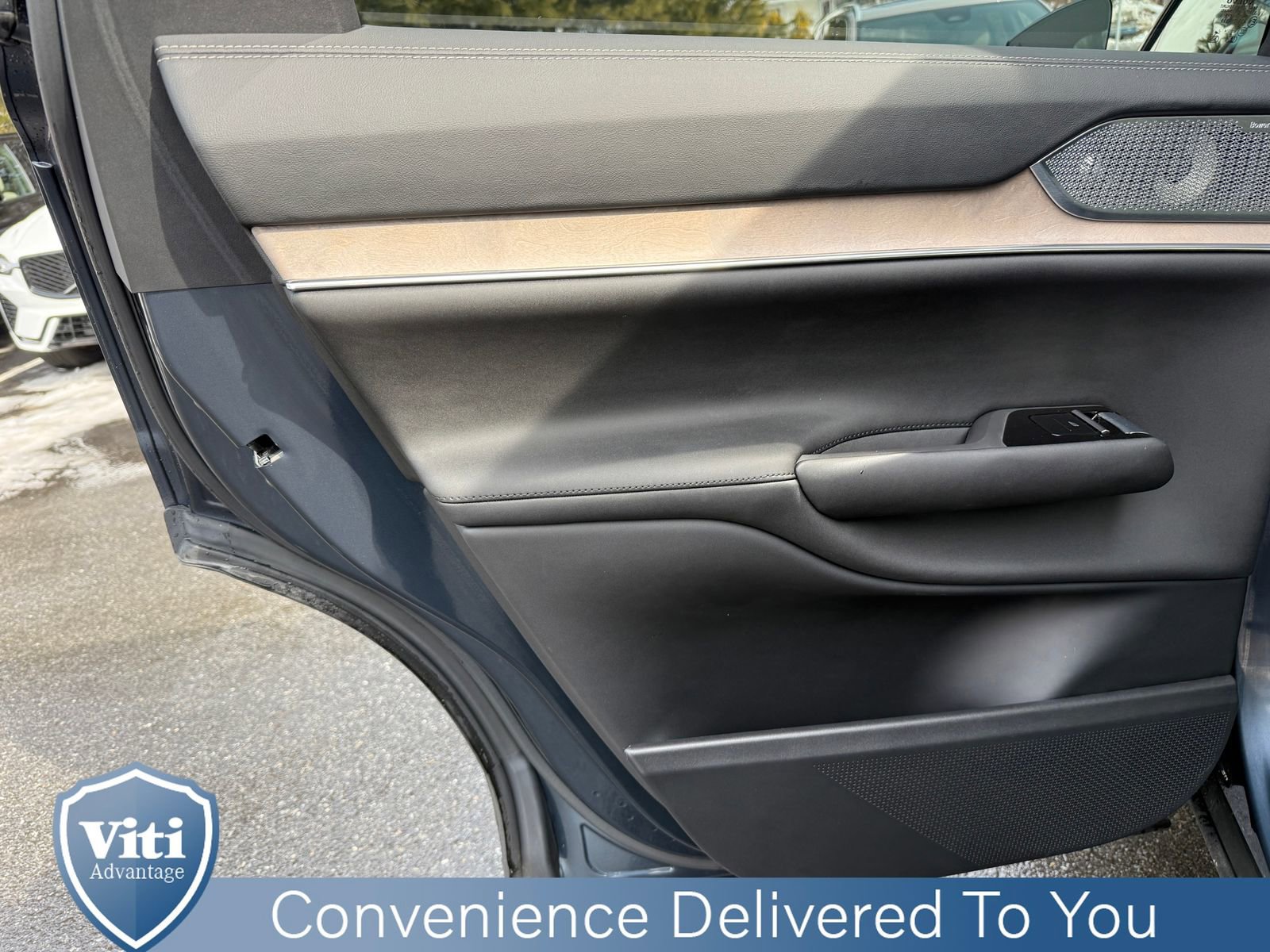 Certified 2025 Volvo EX90 Ultra image 19