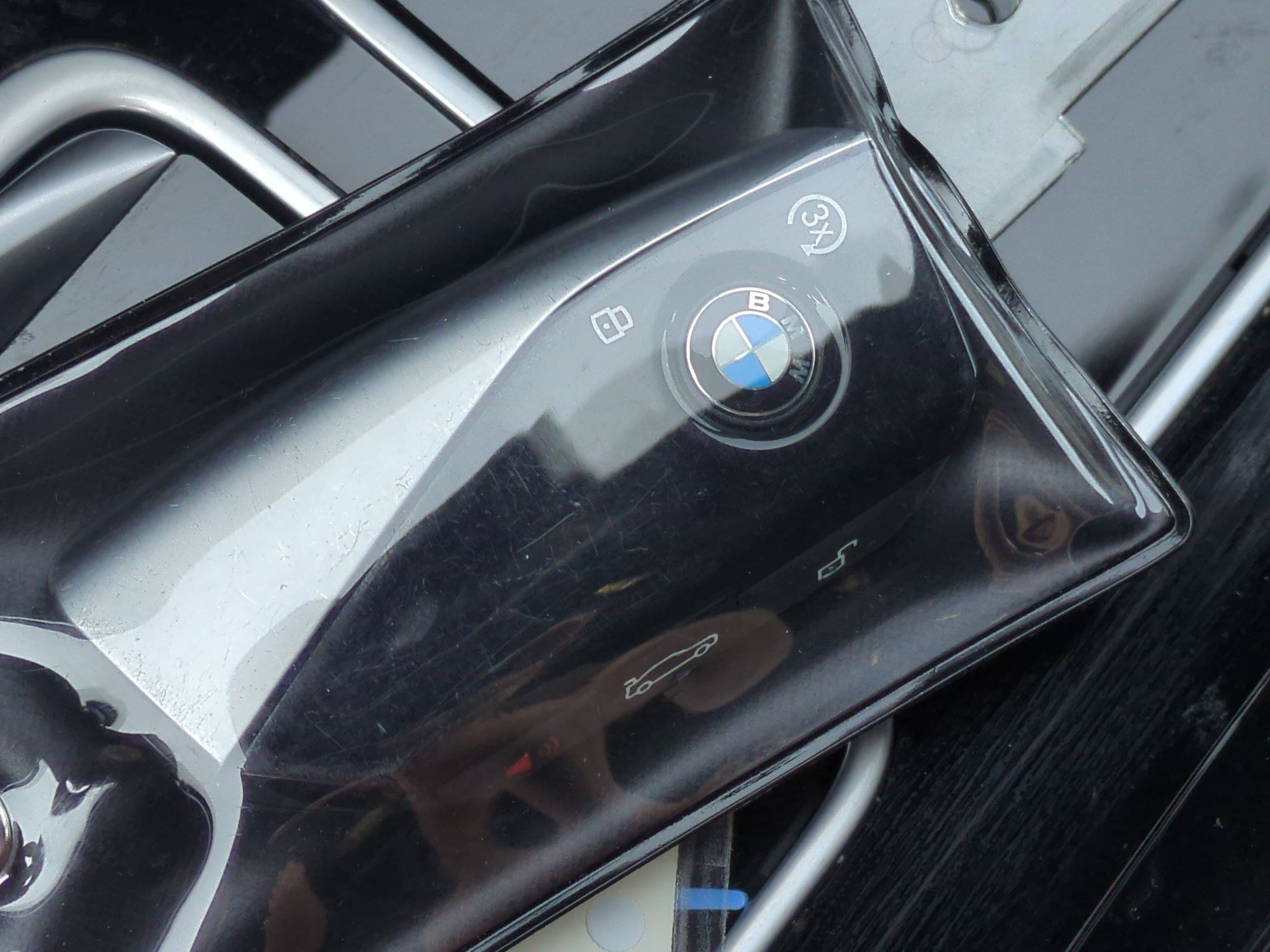 Certified 2025 BMW 740i RWD image 36