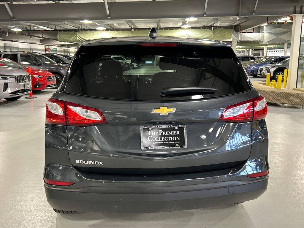Used 2020 Chevrolet Equinox LS w/ LS Convenience Package image 3
