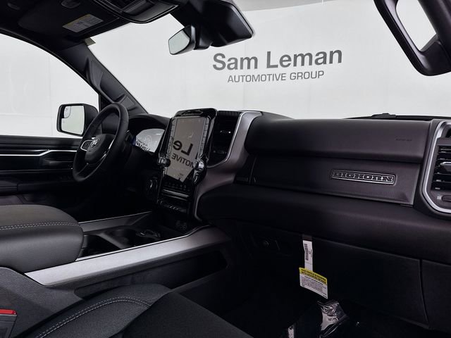 New 2026 RAM 1500 4x4 Crew Cab image 28