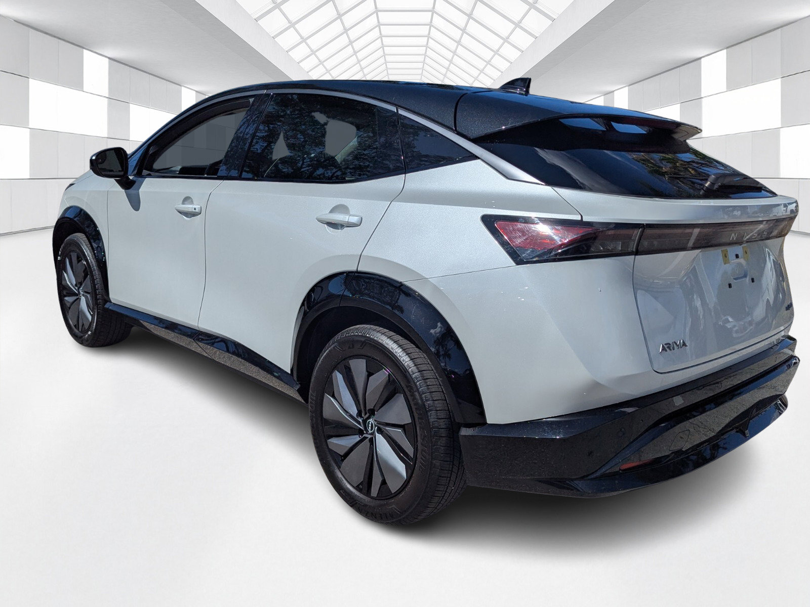 Certified 2025 Nissan Ariya AWD image 5