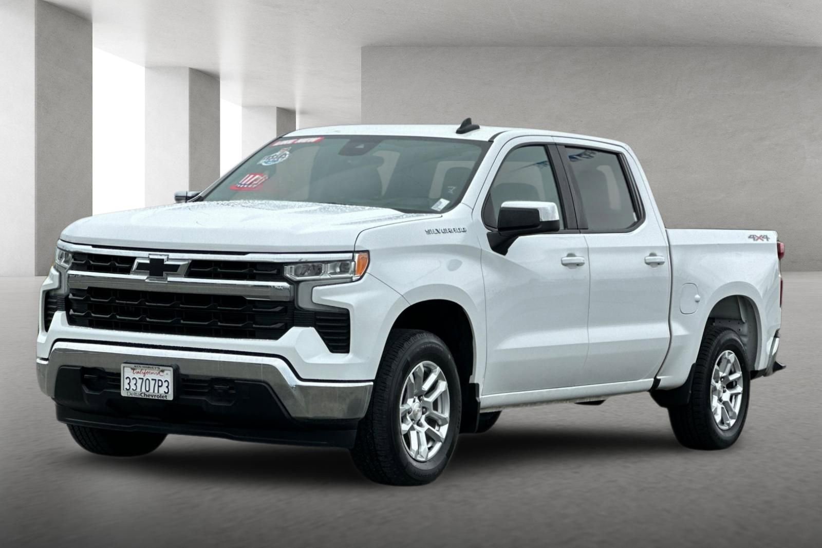 Used 2022 Chevrolet Silverado 1500 LT AWD/4WD image 8