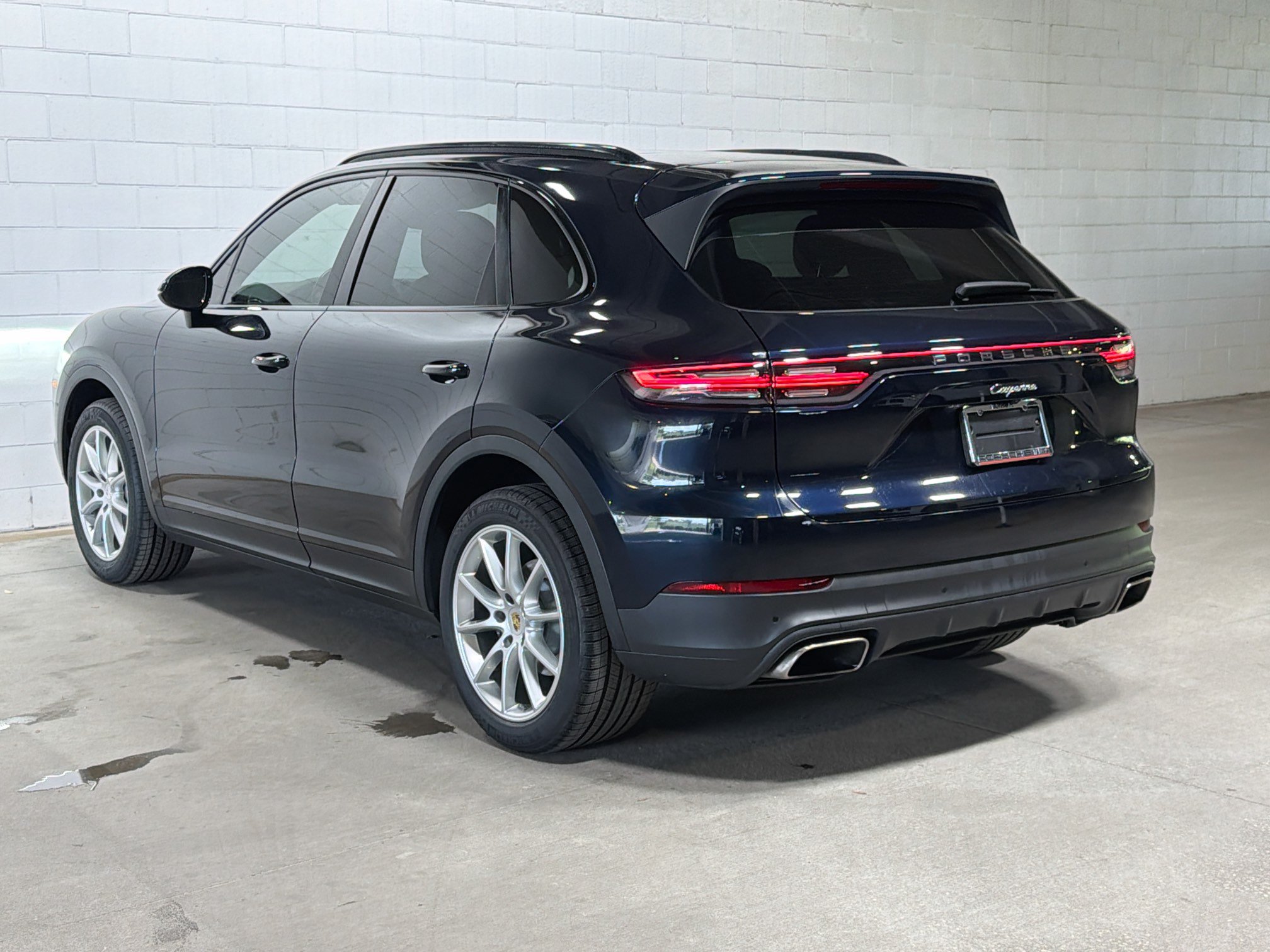 Certified 2020 Porsche Cayenne AWD/4WD image 3