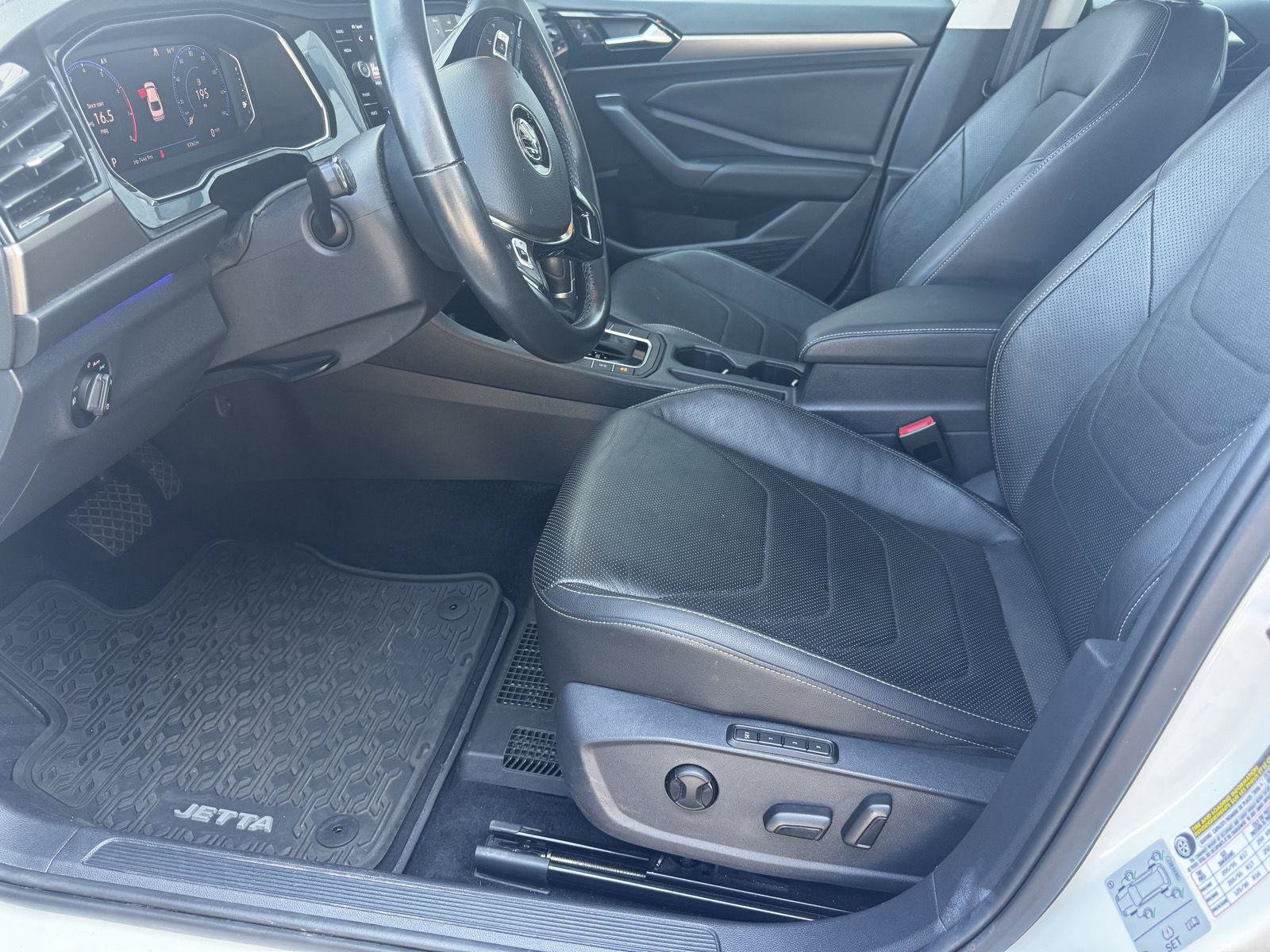 Used 2019 Volkswagen Jetta SEL Premium FWD image 15