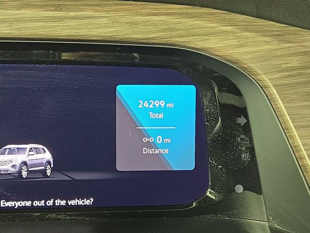 Used 2024 Volkswagen Atlas SEL Premium R-Line image 18