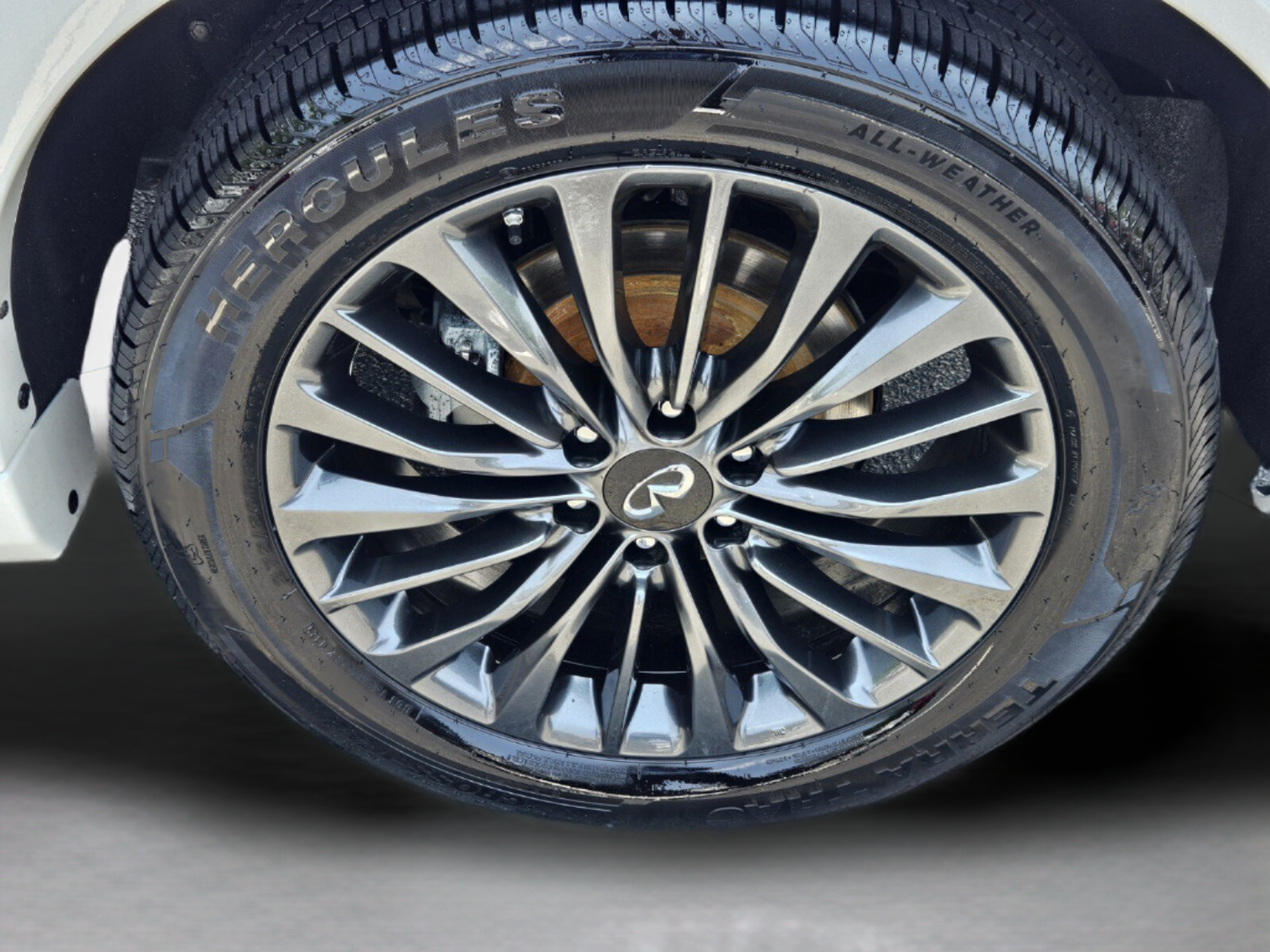 Used 2024 INFINITI QX80 Sensory AWD/4WD image 31