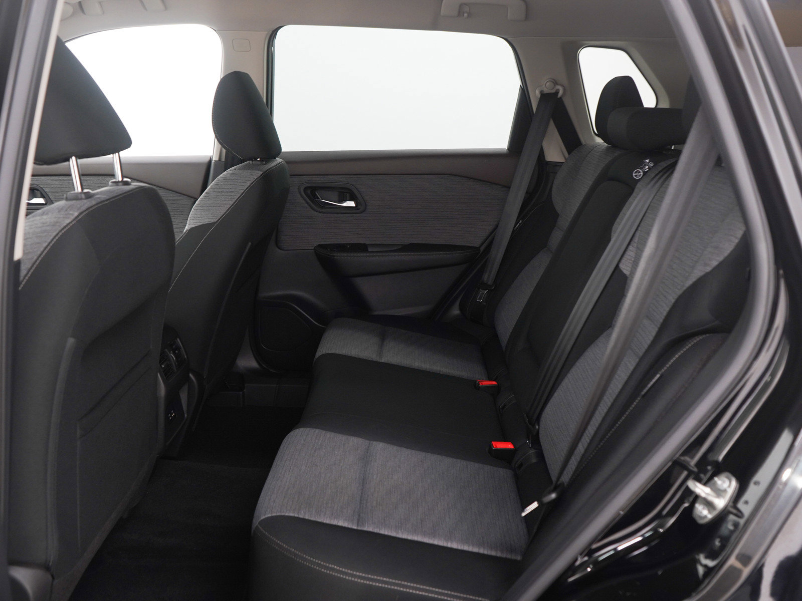 Used 2022 Nissan Rogue SV image 15