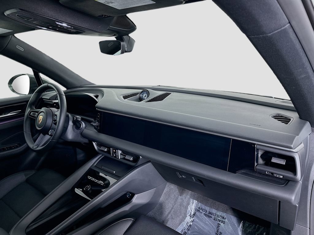 Certified 2024 Porsche Macan 4 Electric image 32