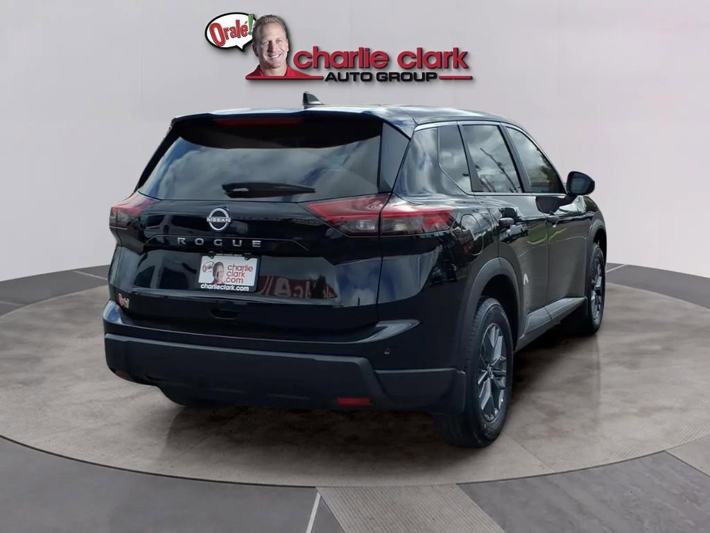 Used 2025 Nissan Rogue S FWD image 5