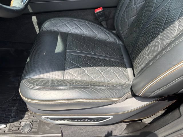 Used 2024 Jeep Grand Wagoneer L Series III AWD/4WD image 24