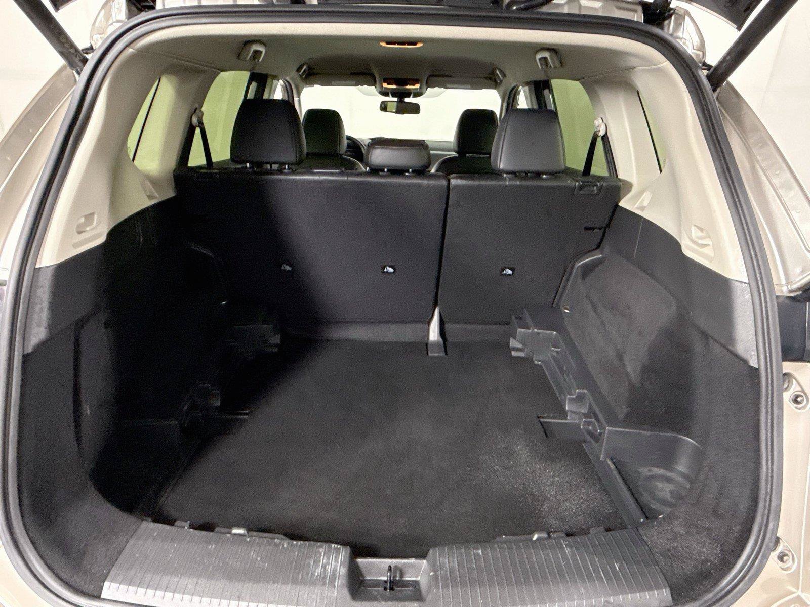 Used 2024 Nissan Rogue SL AWD/4WD image 19
