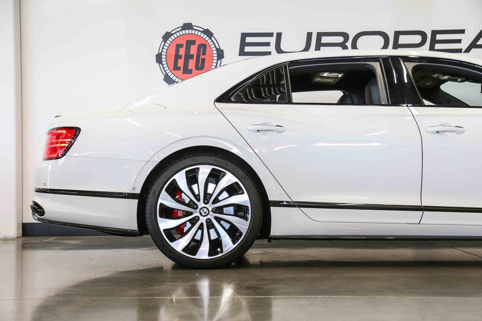 Used 2022 Bentley Flying Spur V8 AWD/4WD image 14