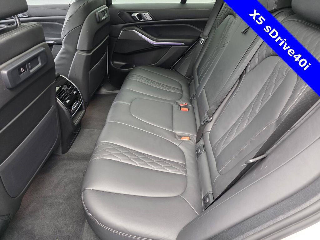 Used 2022 BMW X5 sDrive40i w/ M Sport Package image 14