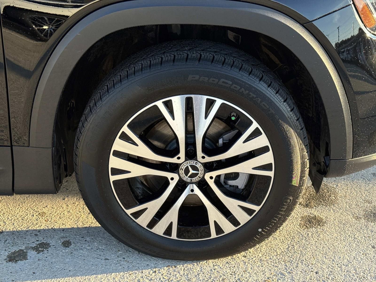 Used 2026 Mercedes-Benz GLB 250 image 4