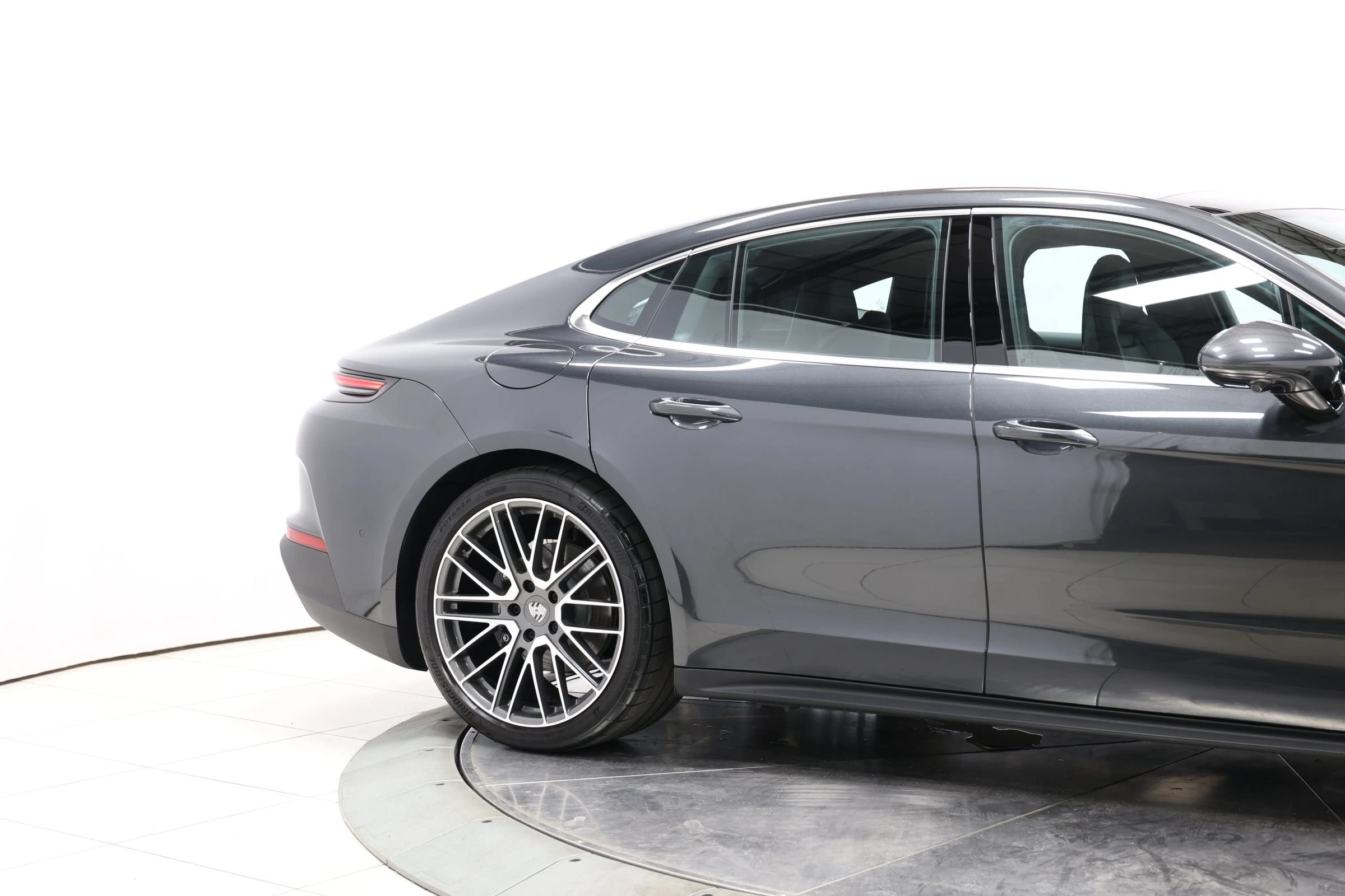 Used 2026 Porsche Panamera 4 w/ Premium Package AWD/4WD image 76