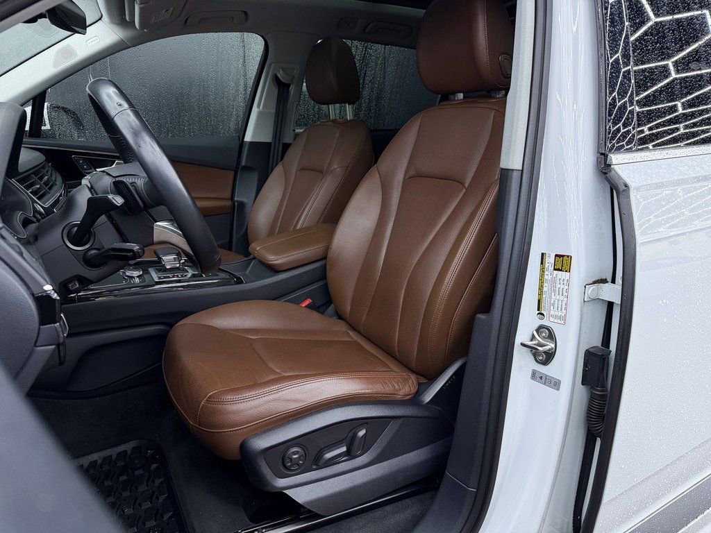 Used 2018 Audi Q7 3.0T Premium Plus w/ Premium Plus Package image 17