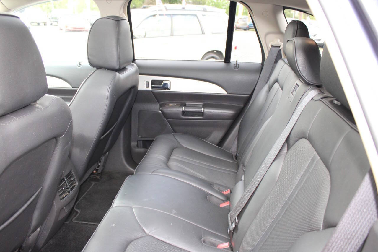 Used 2013 Lincoln MKX AWD image 18