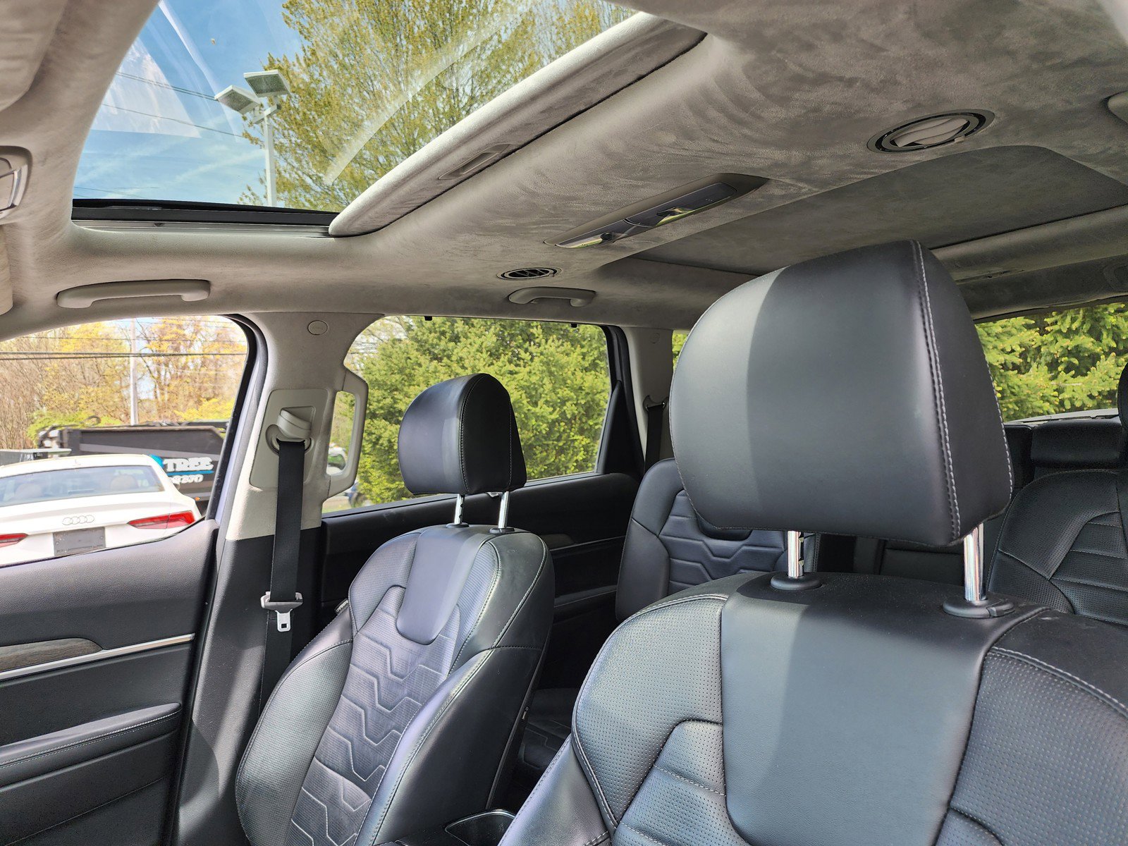 Used 2022 Kia Telluride SX w/ SX Prestige Package image 6