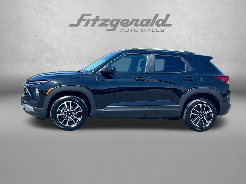 Used 2025 Chevrolet TrailBlazer LT AWD/4WD image 5