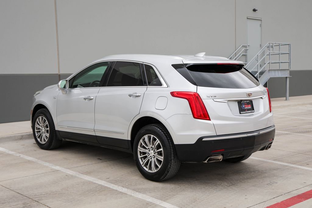 Used 2017 Cadillac XT5 Luxury w/ Driver Awareness Package FWD image 5