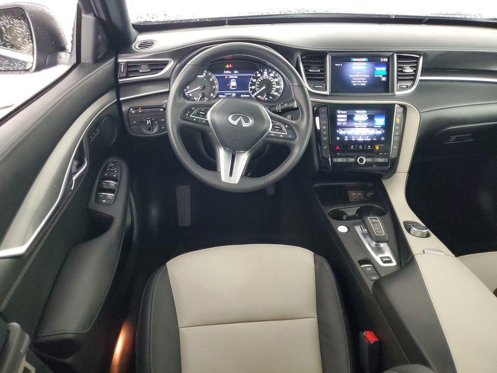 Used 2025 INFINITI QX55 Luxe w/ Accent Package image 17