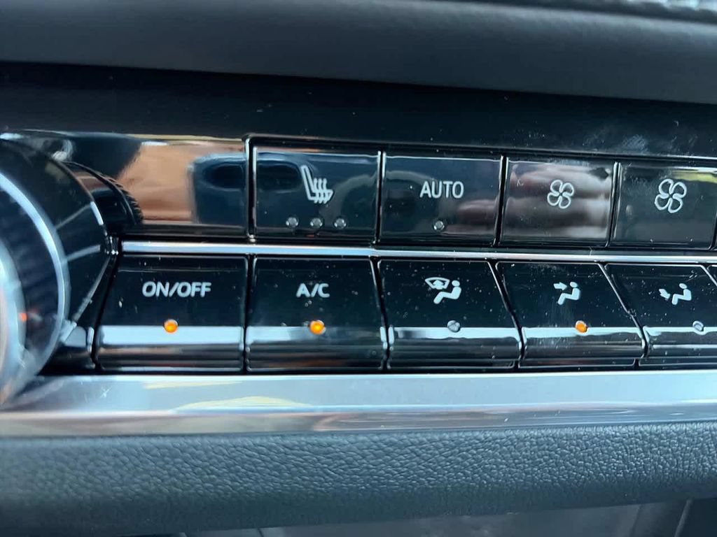 New 2026 Chevrolet Equinox LT w/ Convenience Package II FWD image 22