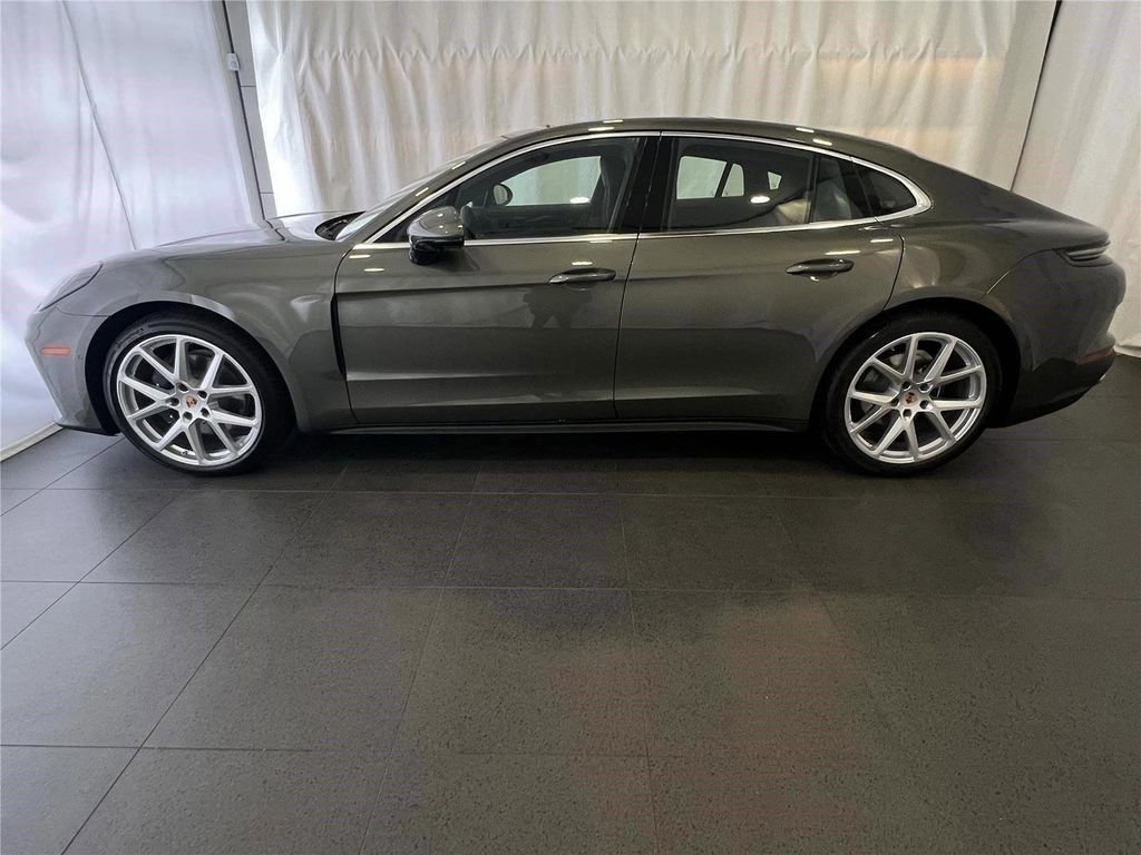 New 2026 Porsche Panamera 4 AWD/4WD image 2