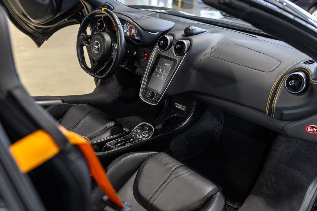 Used 2020 McLaren 600LT Spider RWD image 47