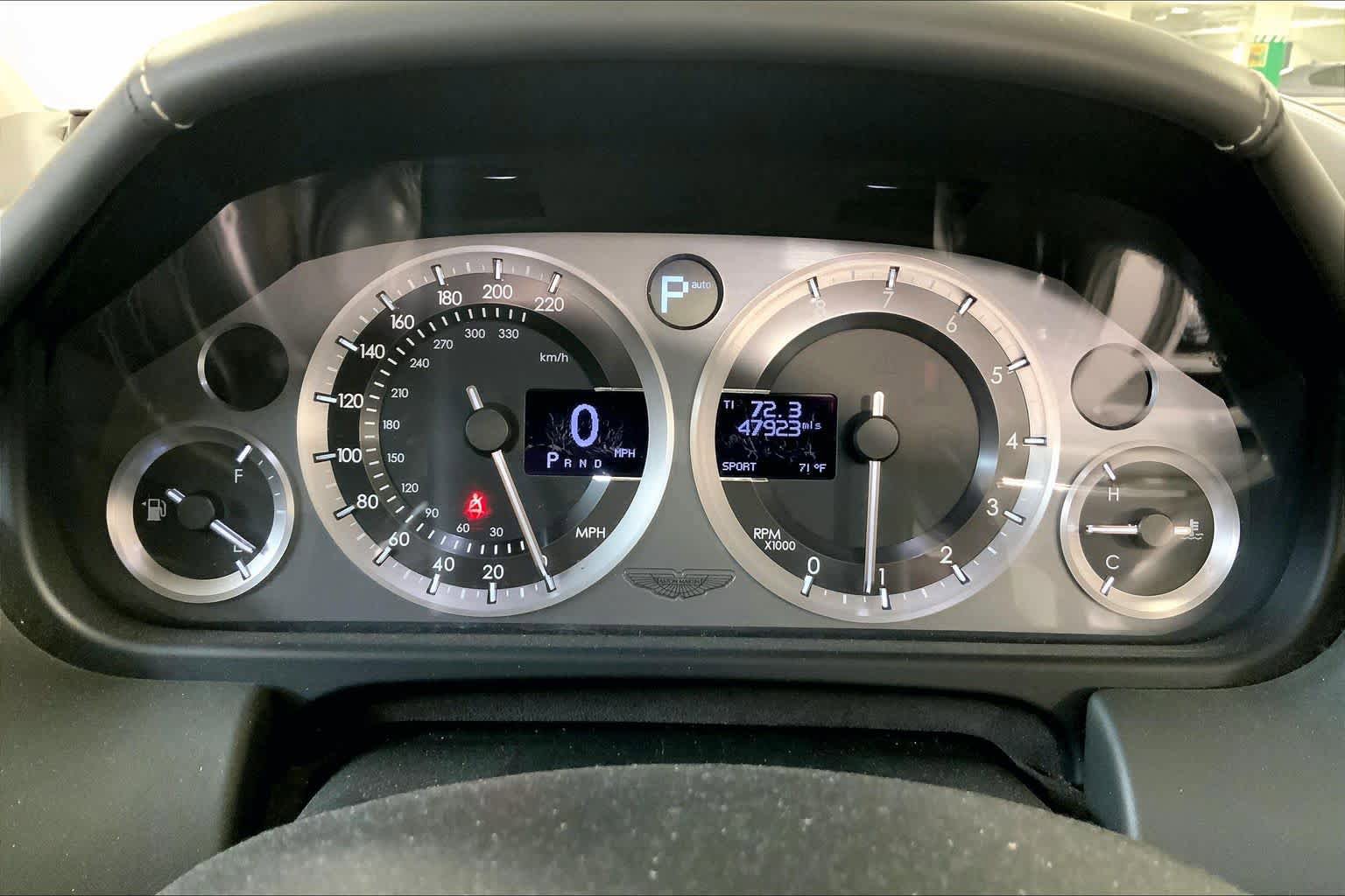 Used 2013 Aston Martin DB9 Volante RWD image 25