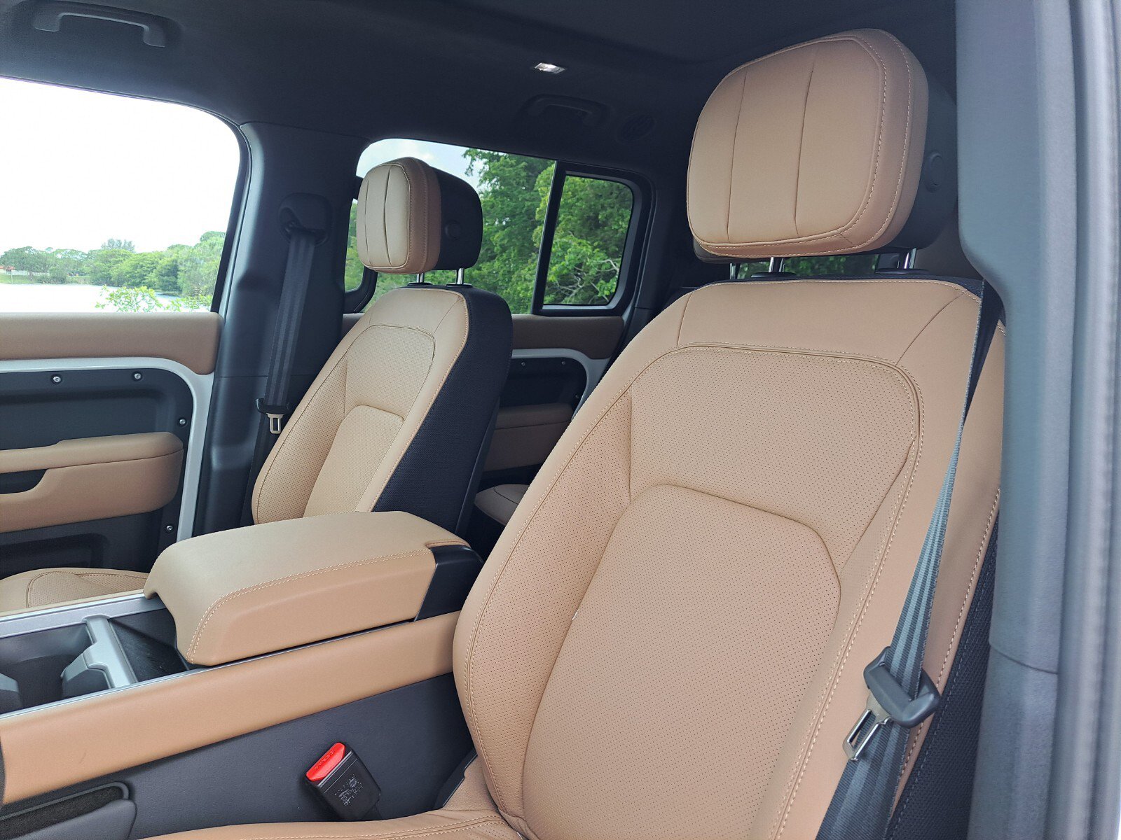 New 2025 Land Rover Defender 130 V8 image 11