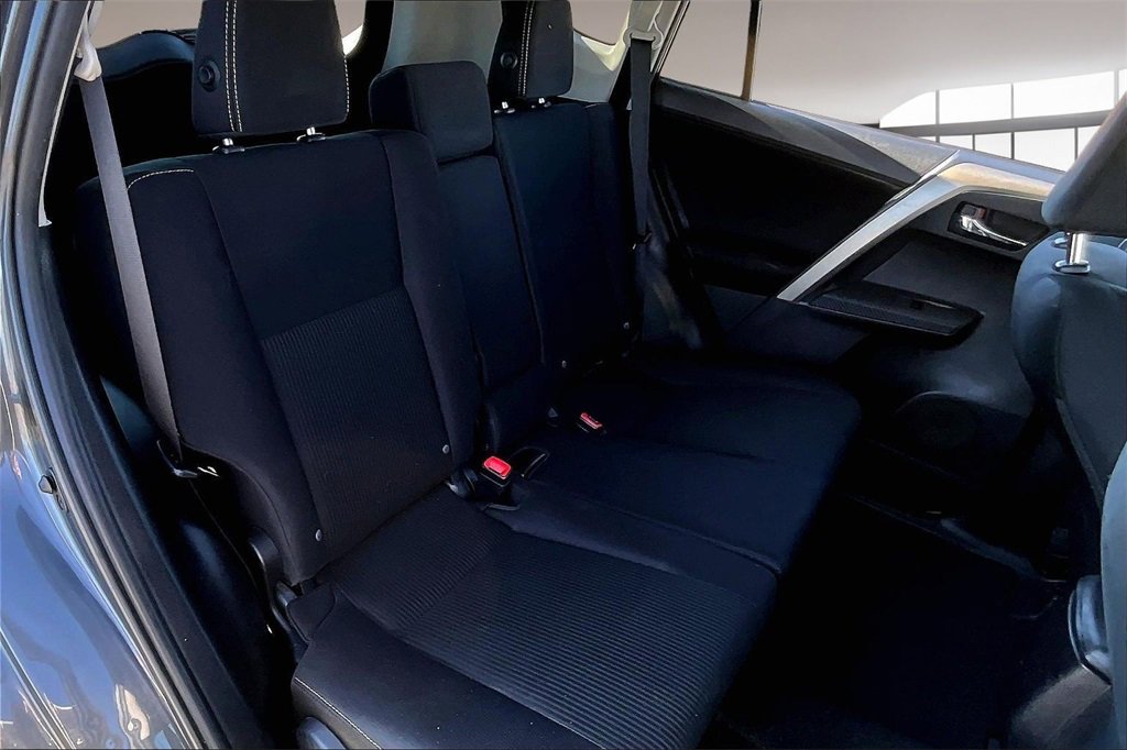 Used 2015 Toyota RAV4 XLE image 26