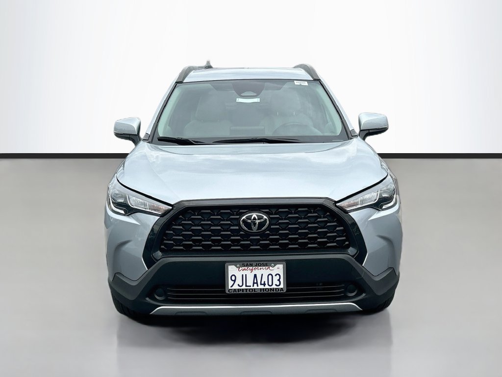 Used 2023 Toyota Corolla Cross LE FWD image 2