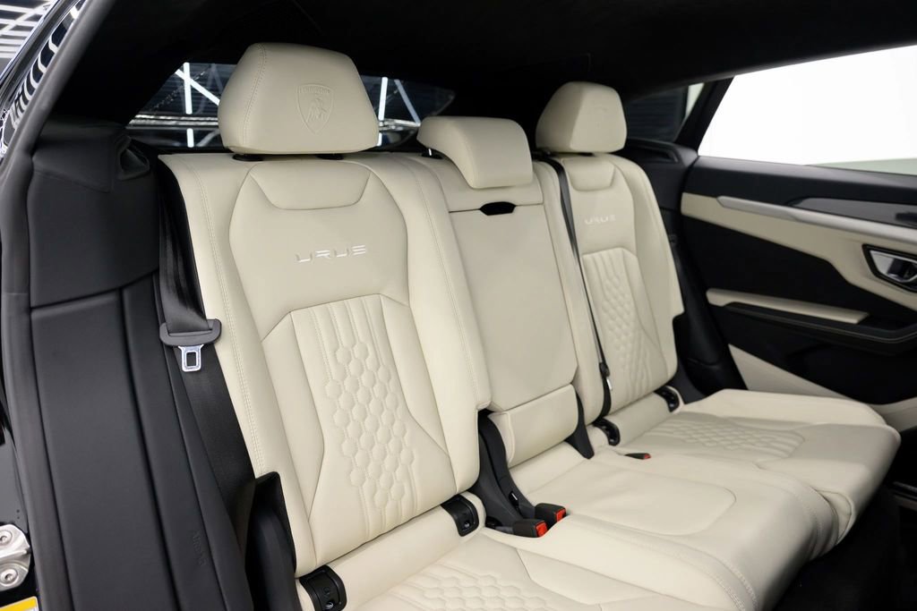 Used 2024 Lamborghini Urus S AWD/4WD image 54
