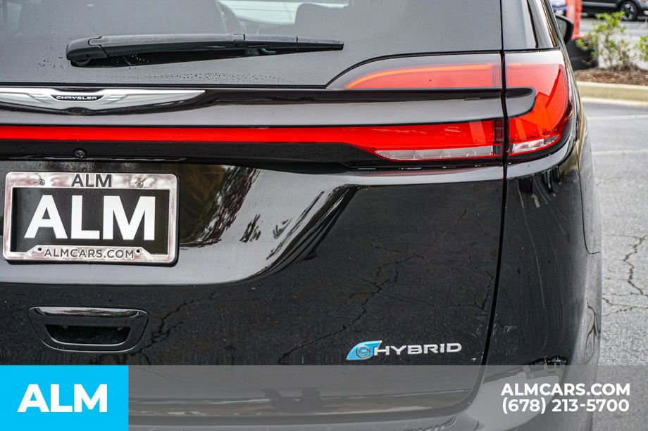 Used 2024 Chrysler Pacifica Select image 13