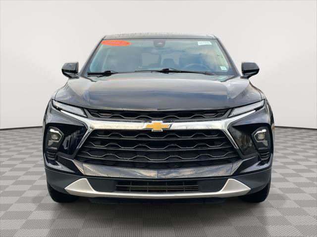 Used 2023 Chevrolet Blazer LT image 2
