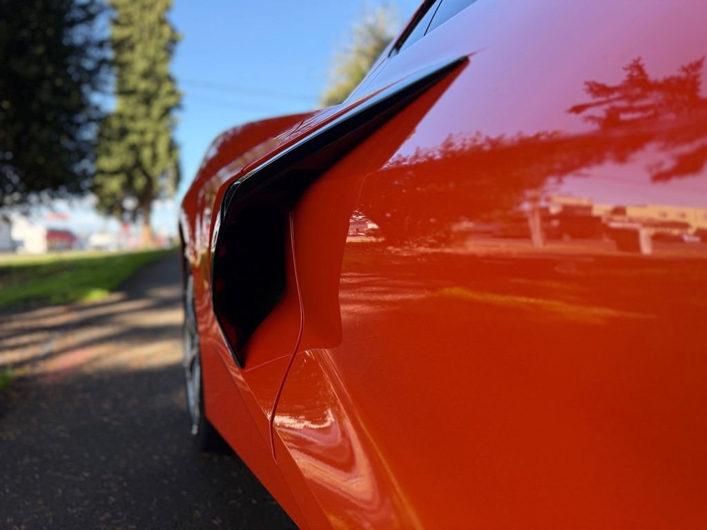 Used 2020 Chevrolet Corvette Stingray Preferred Cpe w/ 2LT Preferred Equipment Group RWD image 25