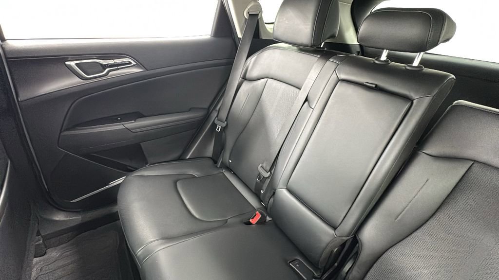 Used 2026 Kia Sportage EX image 14