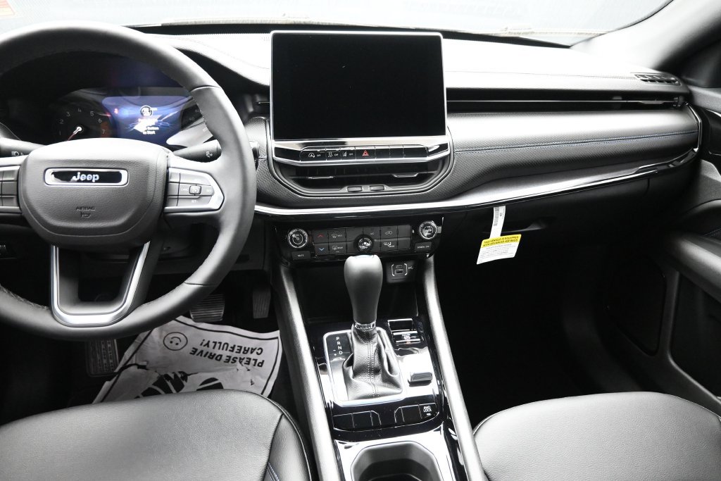 New 2026 Jeep Compass Latitude AWD/4WD image 4